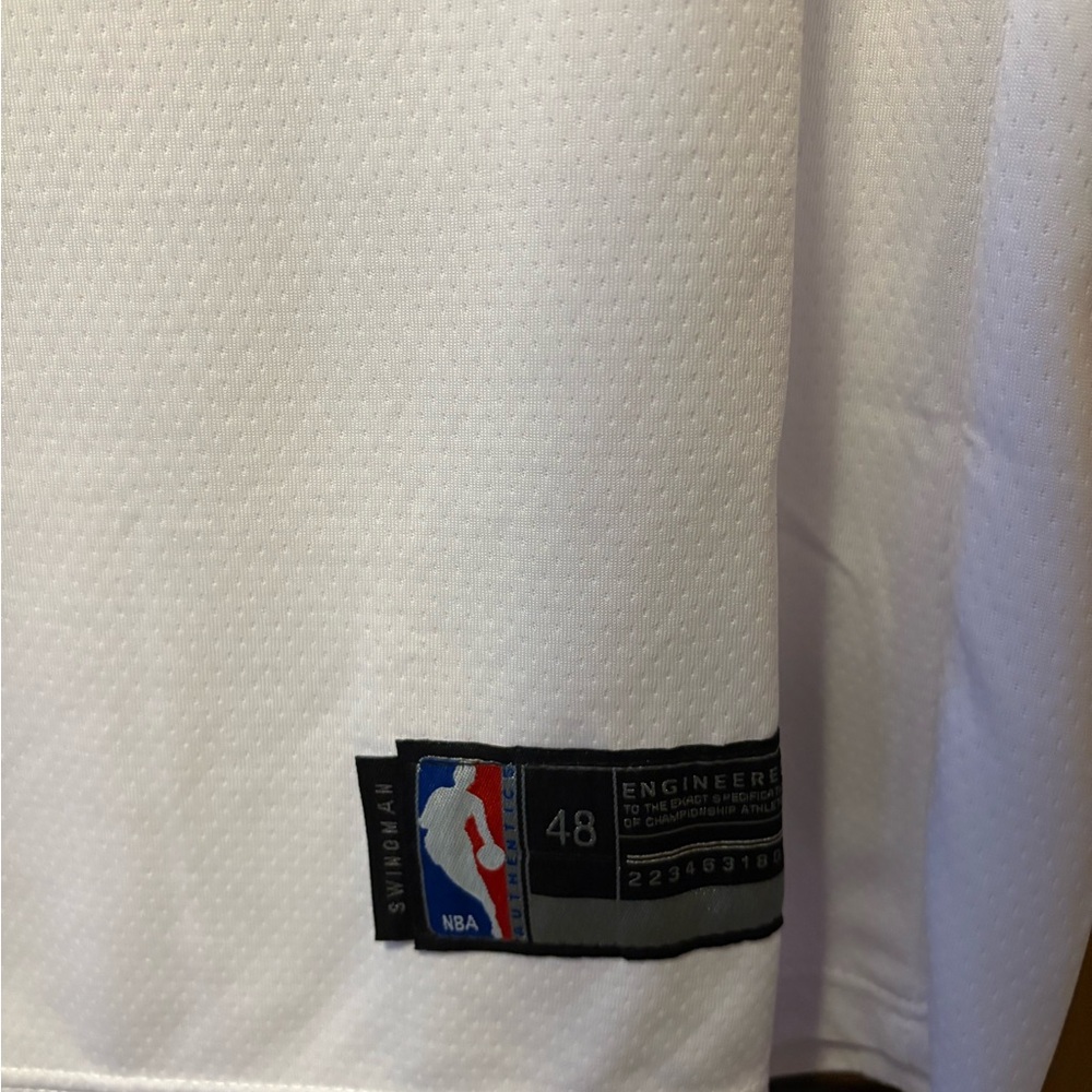 Chicago Bulls Basketball Jerseys - Picture 4 of 6